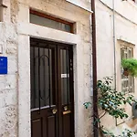 Apartman Neve